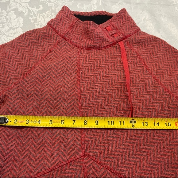 PrAna Orange Herringbone Asymmetrical Back Yoga Long Sleeve Shirt Size Small - Picture 8 of 11